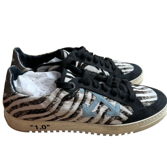 Off-White Shoes - Off-White Low-Top Zebra Arrow Leather Sneakers, Size 40 (US Women’s 10)